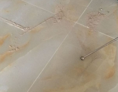 安多瓷砖空鼓维修公司分享粘合剂选择不当在瓷砖铺贴过程中可能导致以下问题